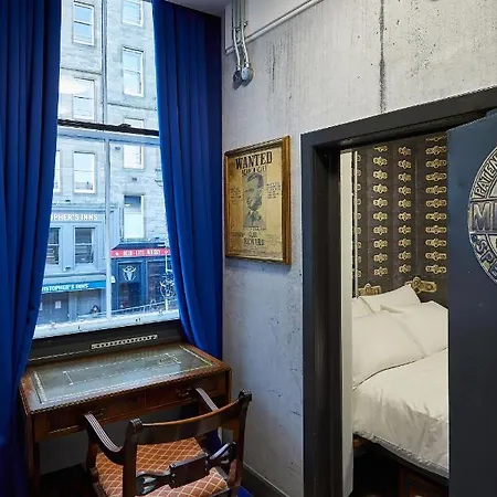 St Christopher's - Old Town Эдинбург