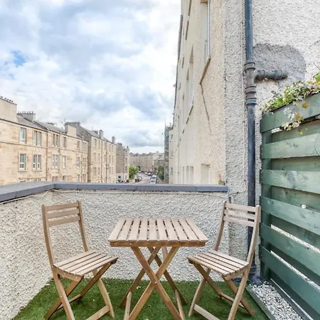 Bright 3 Bed Flat With Pool & Parking Daire Edinburgh
