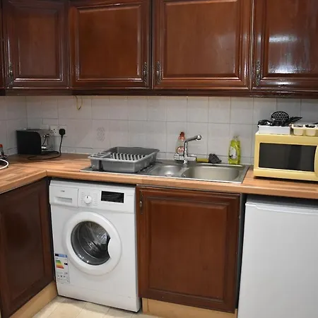 Spacious 2br Flat 10 Minutes From Princes Street Edinburgh