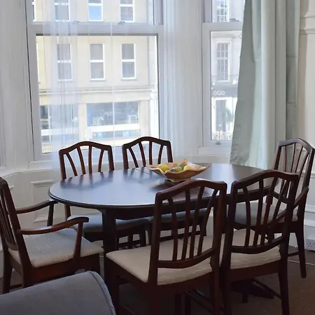 Spacious 2br Flat 10 Minutes From Princes Street Appartement *