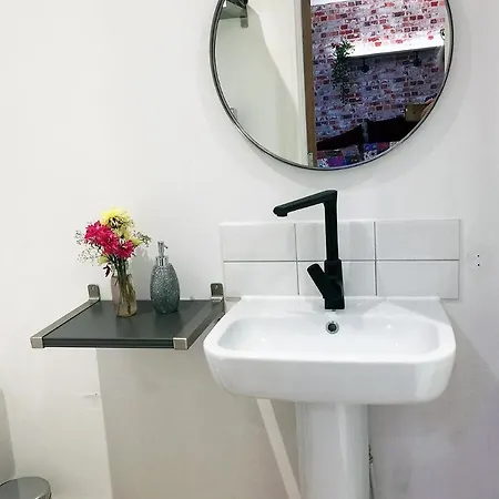 Beaverhall Apartment *