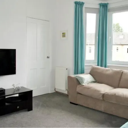 Lovely With Parking - Sleeps 6 Edinburgh