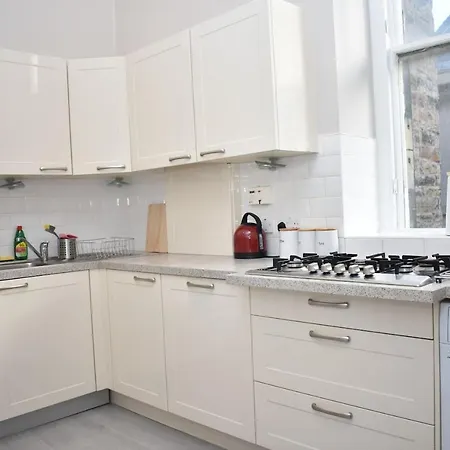 Apartment Beautiful & Spacious 3br In The Heart Of Old Town