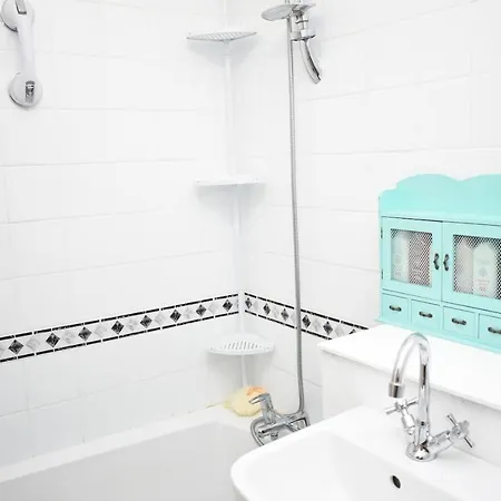 Cosy 1br 5 Mins Walk To The Historic Grassmarket إدنبرة