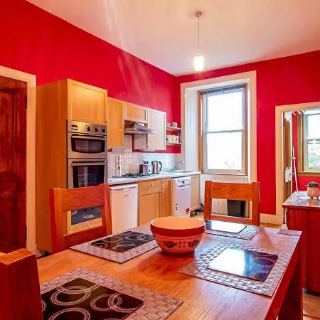 Beautiful And Bright Georgian Style Morningside - Pass The Keys