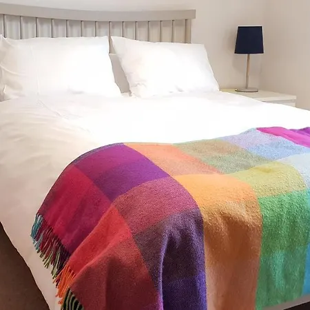 公寓 East Cromwell - Quiet, Modern 2 Bed 2 Bath With Free Parking And Lift In Leith