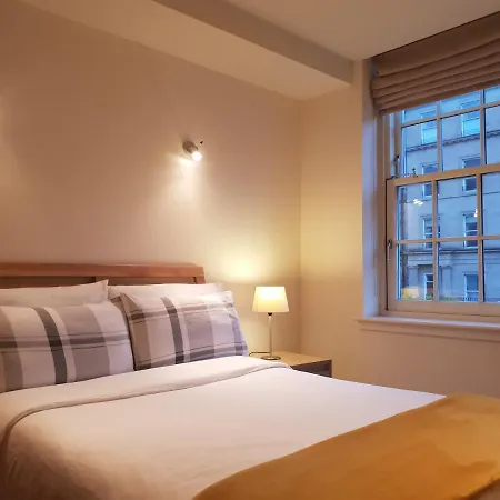 Prime Location - City Centre Flat With Private Parking Εδιμβούργο