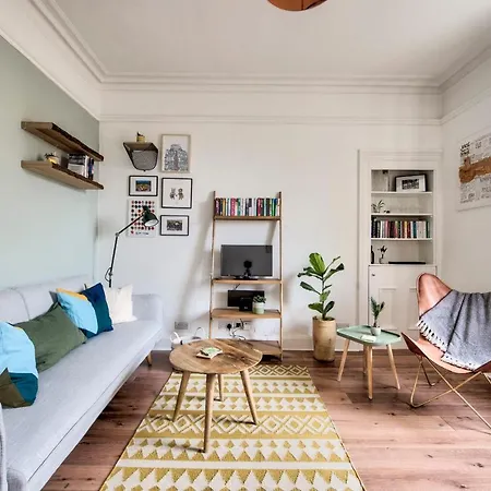 Modern Homely For 2 In By Guest Ready 公寓