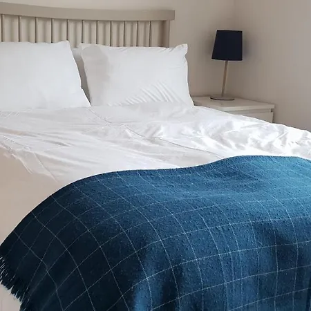 公寓 East Cromwell - Quiet, Modern 2 Bed 2 Bath With Free Parking And Lift In Leith *