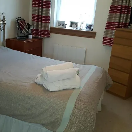 Edinburgh Apartment *