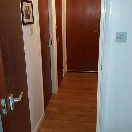 Edinburgh Apartment *