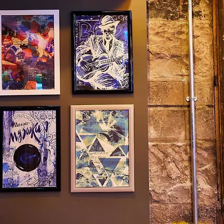 St Christopher's - Old Town Хостел *