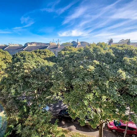 Apartament 3br Gladstone Terrace By Guestready