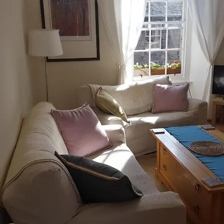 Raeburn Place Apartment