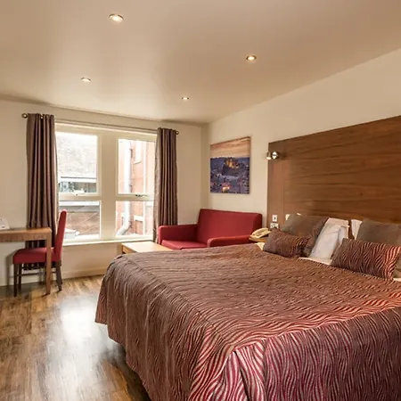 Holyrood Aparthotel 4*
