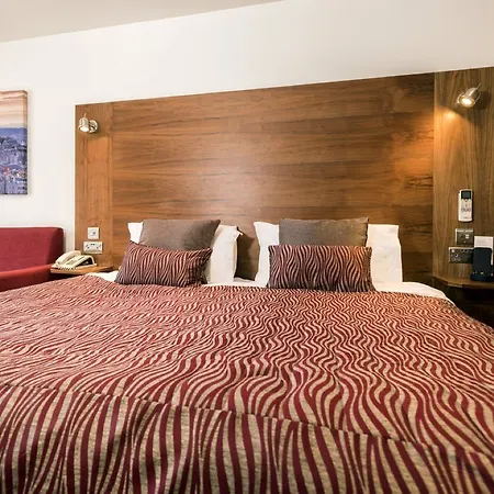 Holyrood Apartahotel