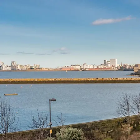 411 Corinthian Quay *