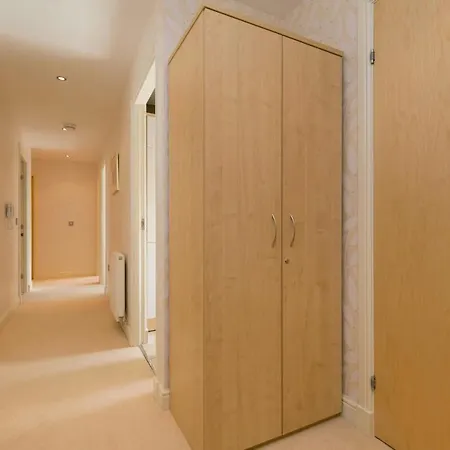 411 Corinthian Quay * Édimbourg