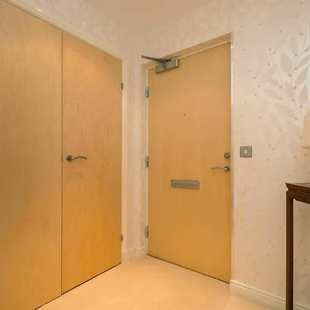411 Corinthian Quay * Édimbourg