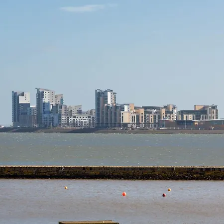 411 Corinthian Quay *