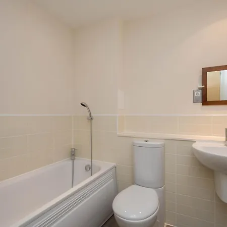 411 Corinthian Quay *