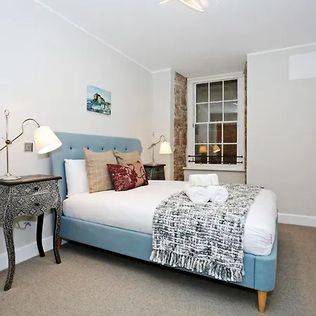 Joivy Beautiful 2 Bed Flat On The Royal Mile *