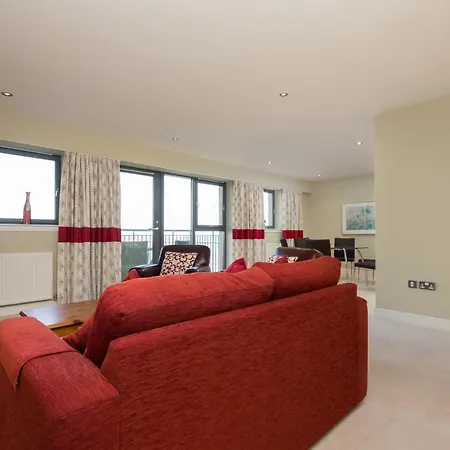 411 Corinthian Quay