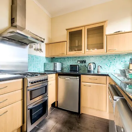 Central Location! 2bdr Flat In Haymarket