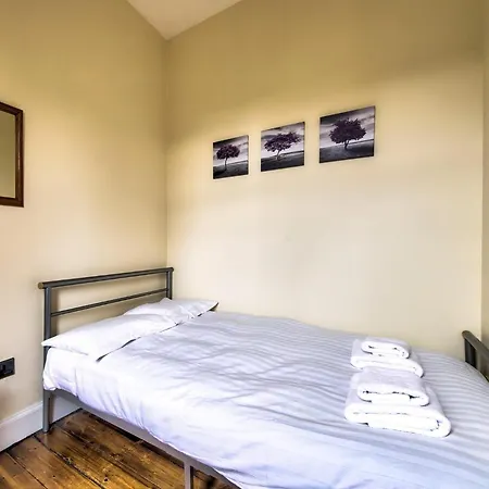 Central Location! 2bdr Flat In Haymarket *