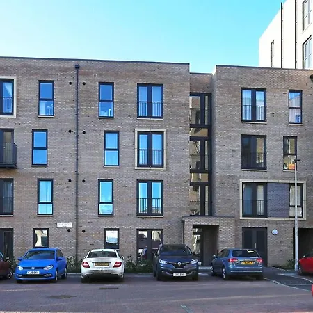 Apartment Apt For 5 W/ Free Parking, Next To Arthurs Seat
