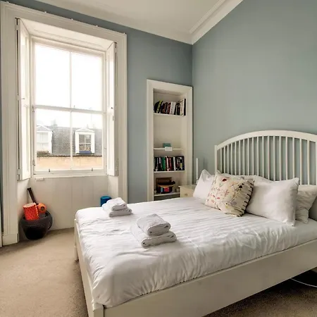 3br Victorian Flat In Central By Guestready Apartment