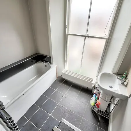 3br Victorian Flat In Central By Guestready Apartment