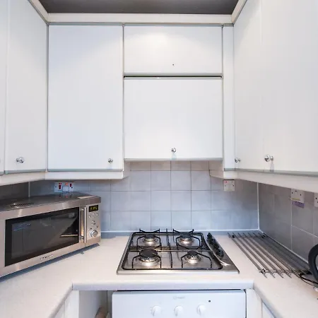Modern In Near Castle Apartment Edinburgh