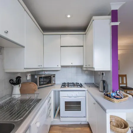 Modern In Near Castle Edinburgh