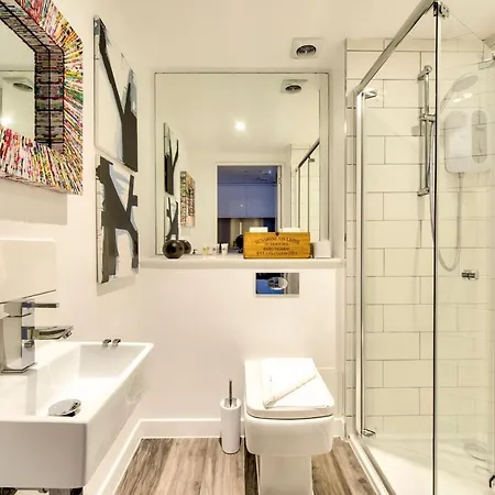 Daire Stylish Flat In Leith By Guestready *
