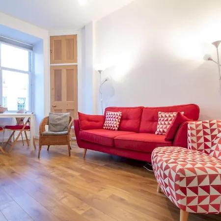 Appartamento Stylish & Convenient 3bed Apt. Near City Centre!