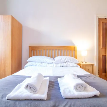 Appartamento Stylish & Convenient 3bed Apt. Near City Centre! Edimburgo