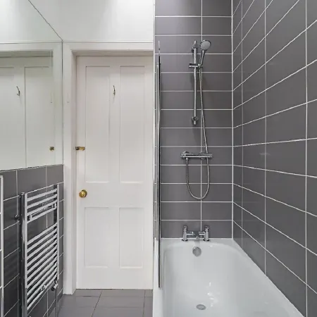 Appartement Characterful Apartment, Amazing Castle Views! *