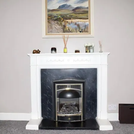 Historic 4 Bedroom Apartment In Dean Village Edinburgh
