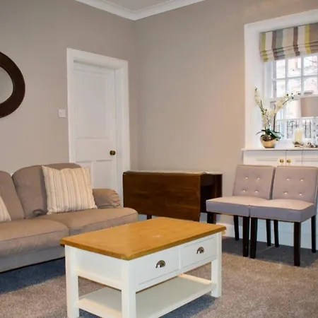 Historic 4 Bedroom Apartment In Dean Village Apartment