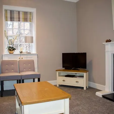 Historic 4 Bedroom Apartment In Dean Village *