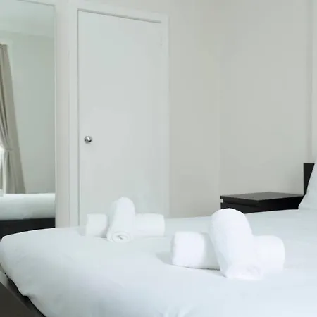 Bright And Spacious Flat Next To Meadows Park Edinburgh