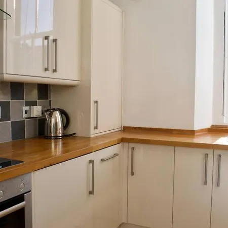 Apartment Quiet 2 Bedroom Close To The City Centre Edinburgh