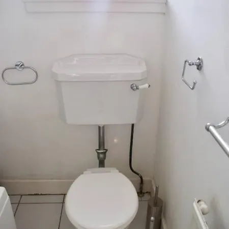Apartment Quiet 2 Bedroom Close To The City Centre Edinburgh