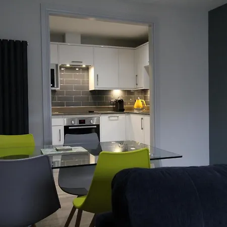 Apartahotel Fountain Court - Grove 4*