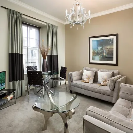 Apart Otel St Giles 4*