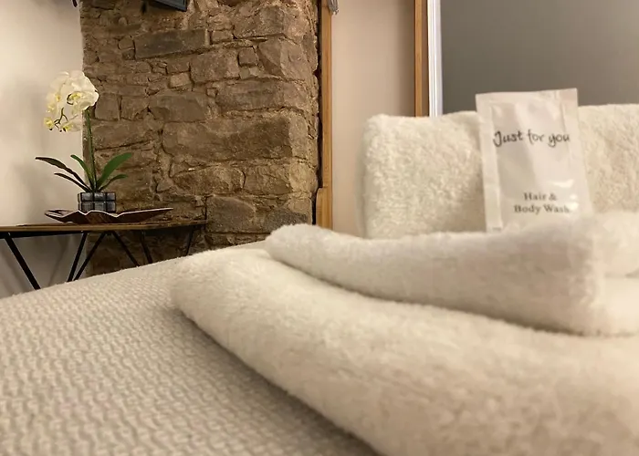 Royal Mile Balconies By The Castle Hotel apartamentowy Edynburg