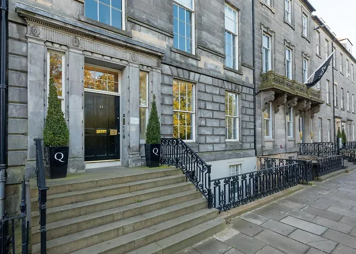 Destiny Scotland - Q-residence * Edinburgh