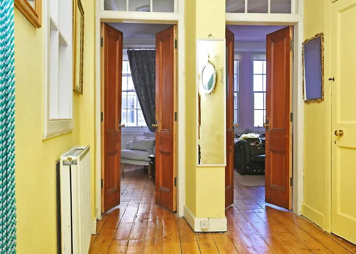 Apartamento Joivy Iconic Colorful On The Royal Mile