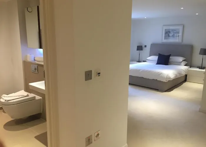 Quartermile Serviced Apart Otel *